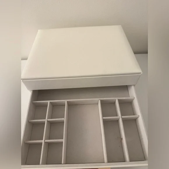 White with gold accent jewelry box organizer with drawers - Picture 3 of 8